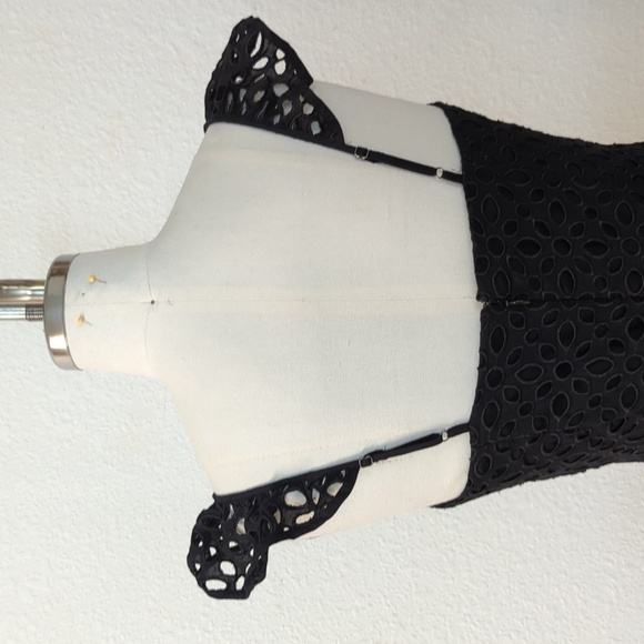 J Crew Eyelet Ruffle Sleeve Wide Leg Cropped Jumpsuit Black 2 preppy summer - Picture 4 of 9